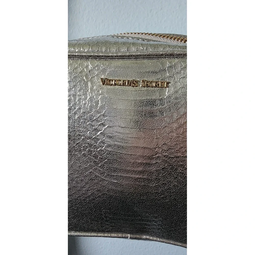 Victoria's Secret Crossbody Bag Womens Small Silver Excellent Snakeskin Tassel